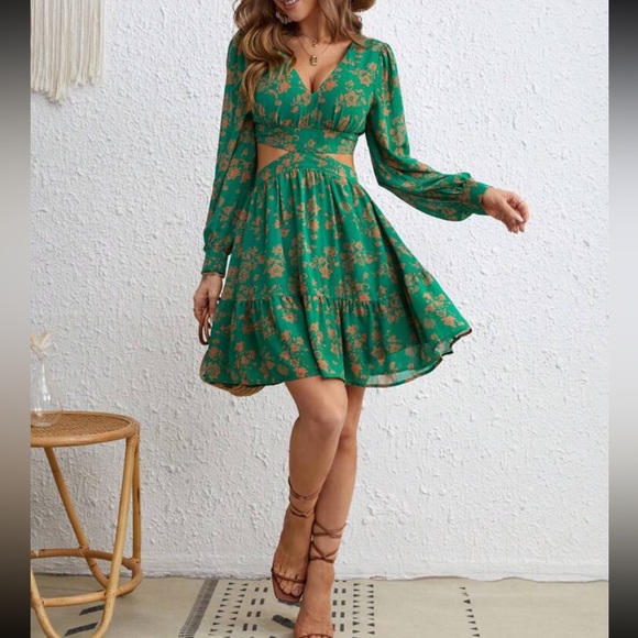 Boho floral print cutout long sleeve dress - Picture 3 of 10